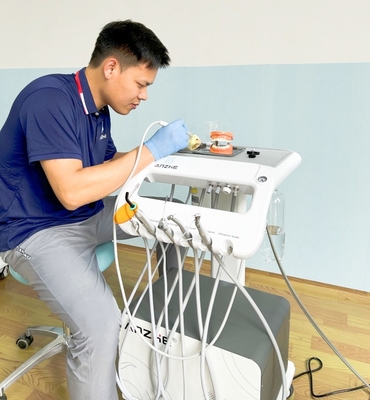Unité de chariot de dentiste Ensembles de traitement mobiles pour chirurgie dentaire Turbine mobile dentaire à faible bruit 550W Chariot mobile dentaire