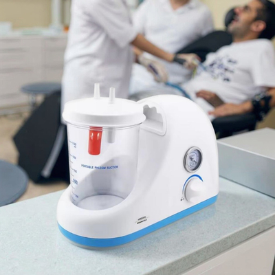 Mini Szie aspirateur de sputum médical Unité de aspiration de phlegme portable Machine d'aspiration de conception de table électrique