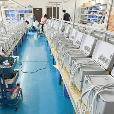 Unité de turbine de clinique dentaire portable avec système d'aspiration à compresseur d'air et seringue triplex pour la pratique dentaire