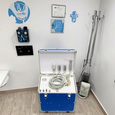 Équipement d'école dentaire Unité dentaire portable Pratique étudiante en dentisterie Unité de thérapie dentaire Dentiste privé Chariot chirurgical dentaire
